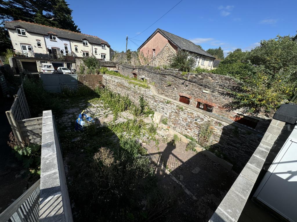 Lot: 41 - LAND WITH POTENTIAL - view of the land taken from above
